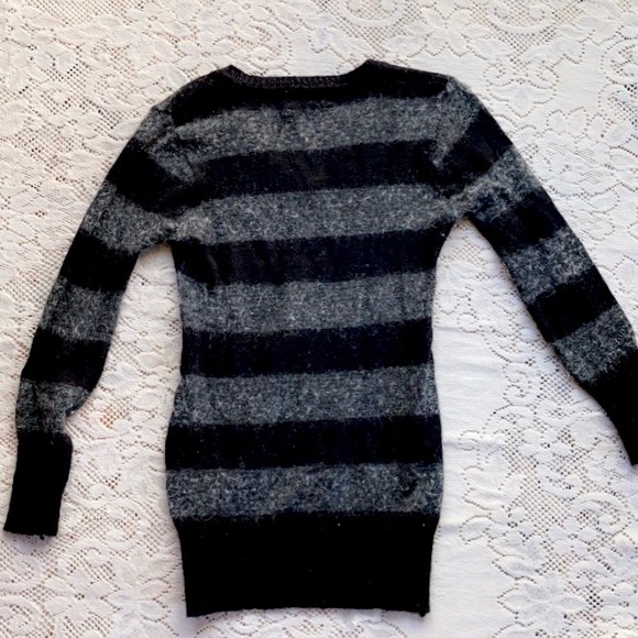 47th  STREET V-NECK STRIPED WOOL SWEATER - Picture 3 of 7